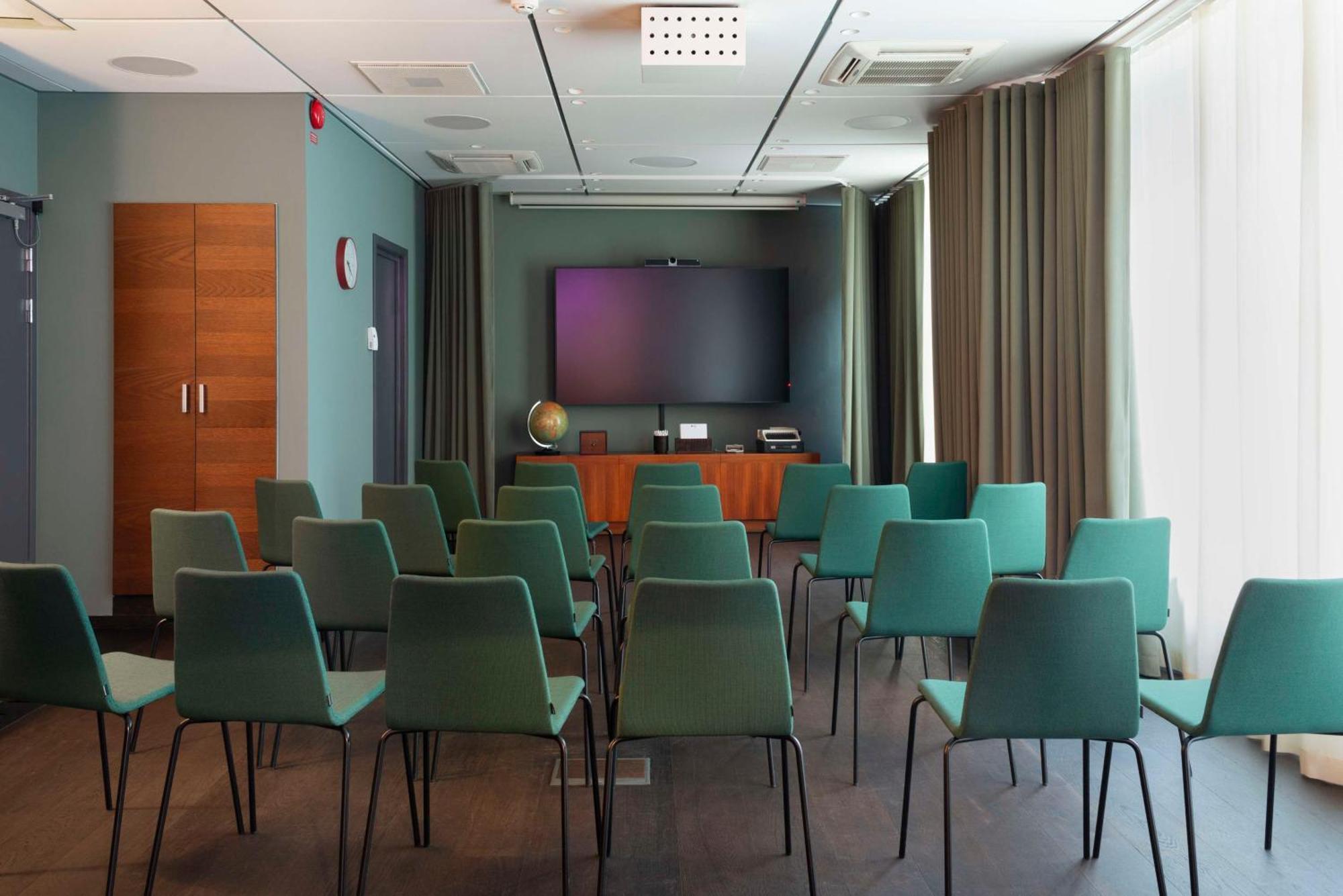 Western Noble House Hotell 4*